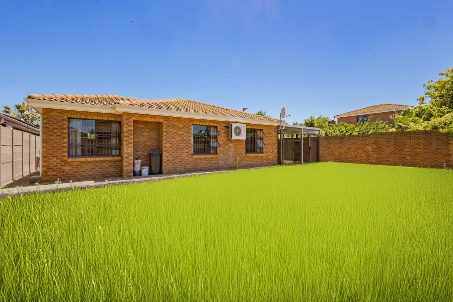 3 Bedroom Property for Sale in Tara Western Cape